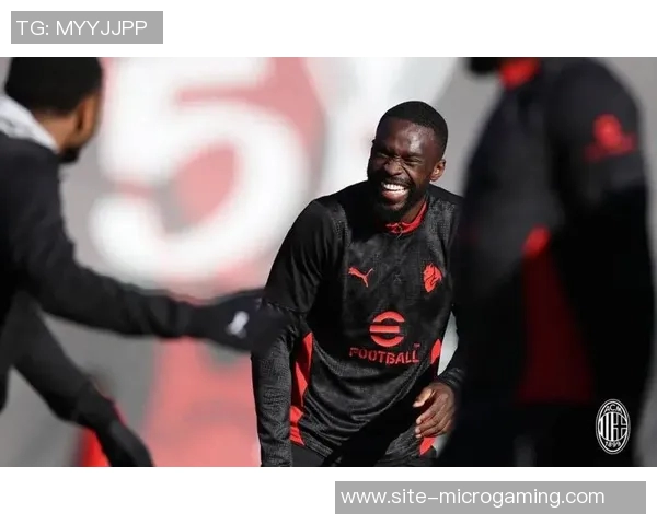 米兰总监塔雷与托莫里经纪公司洽谈续约事宜双方意向积极