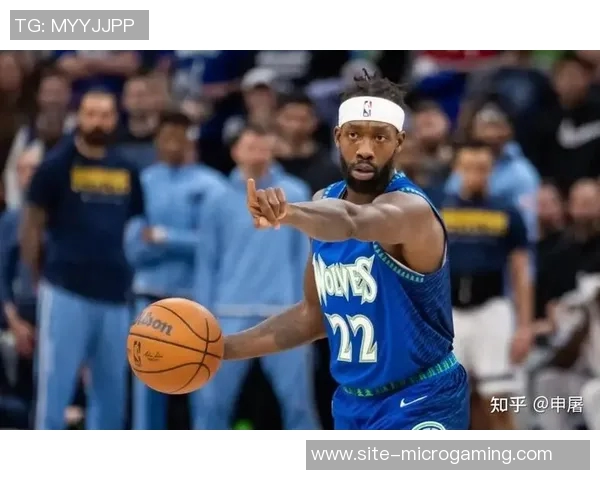 唐斯自豪于华子成就每次路过阿迪门店必停留欣赏他的海报