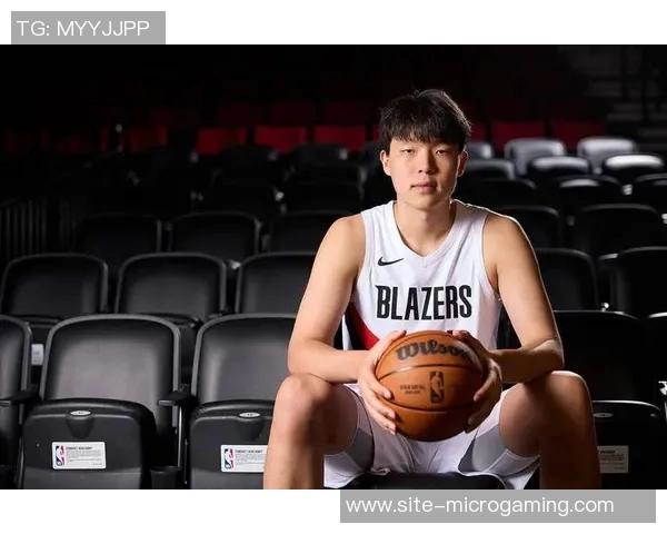 杨瀚森借翻译提升英语听力网友称其学习速度惊人 杨瀚森借翻译提升英语听力网友称其学习速度惊人